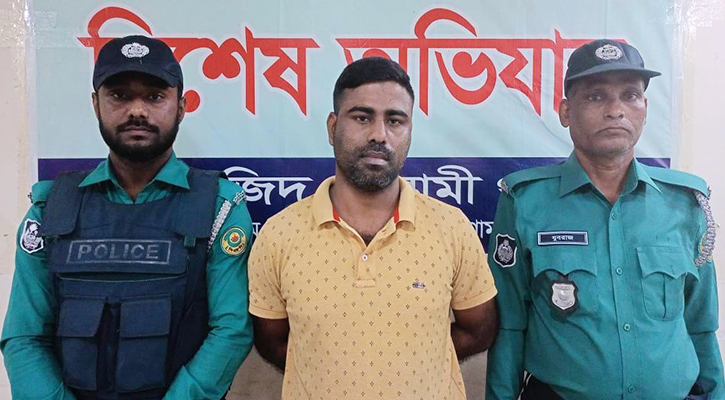 চট্টগ্রামে ৩৫ মামলার আসামি ‘বার্মা সবুজ’ গ্রেফতার